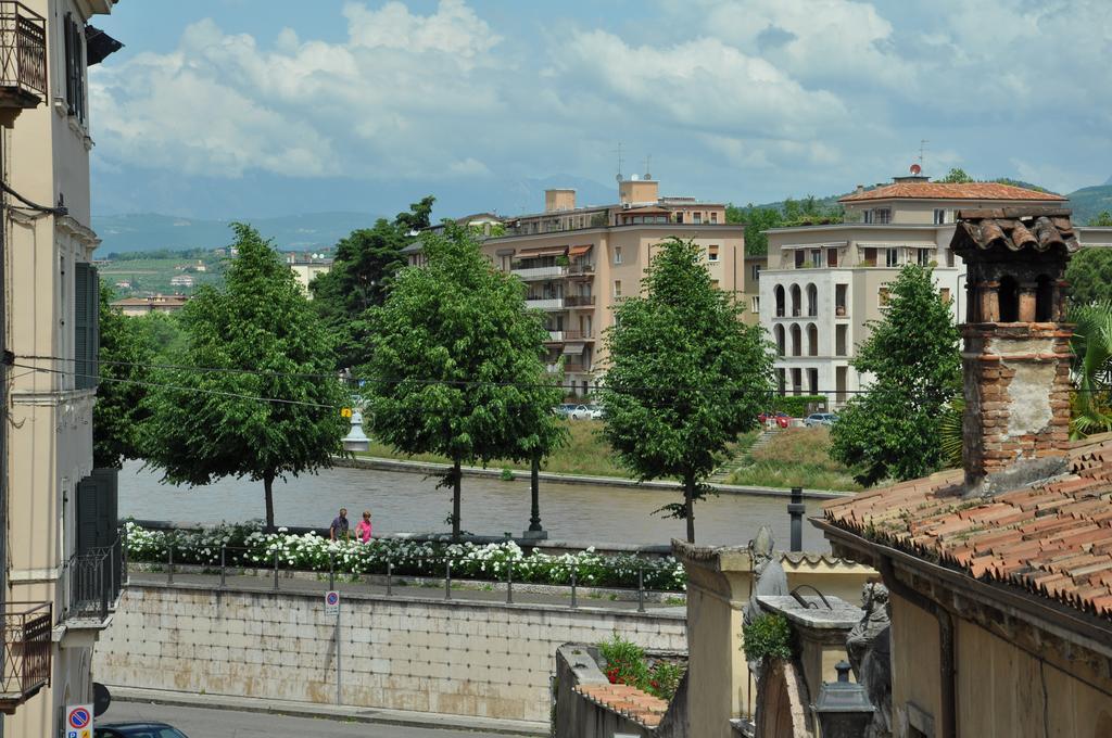 Casa Fola - City Centre Rooms Verona Exterior photo